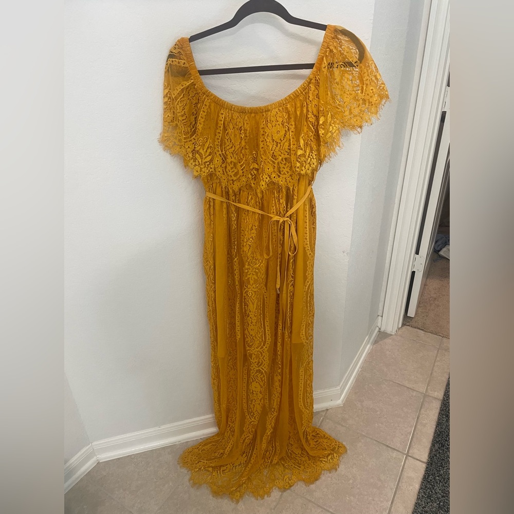 Lace dress